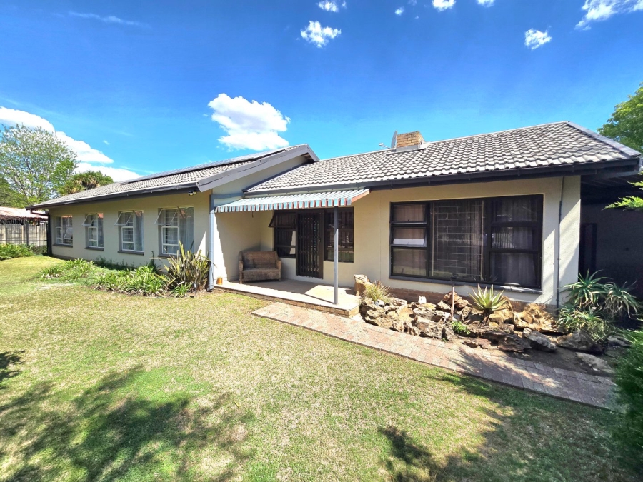 5 Bedroom Property for Sale in Panorama Free State